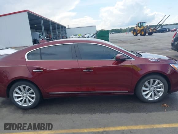 ✅ 2015 Buick LaCrosse • VIN: 1G4GA5G39FF210607 • Lot: 42096669. Wystawiony na IAAI z przebiegiem 82 990 mil. Bezpłatny archiwum sprzedaży aukcyjnych z USA i szczegółowy raport historii pojazdu na DreamBid. Zdjęcie 13.
