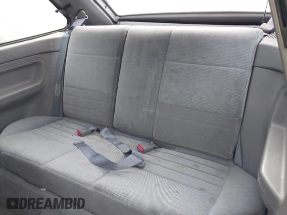 ✅ 1996 Ford Escort • VIN: 1FASP11J9TW180412 • Лот: 42259979. Опубликован ранее на IAAI с пробегом 159 169 миль. Бесплатный доступ к архиву аукционных продаж из США и подробный отчёт об истории автомобиля на DreamBid. Изображение 8.