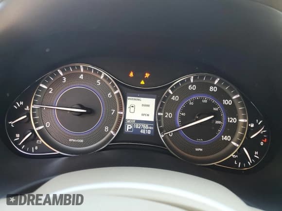 ✅ 2015 Infiniti QX80 • VIN: JN8AZ2NC9F9371045 • Lot: 92989495. Listed on Copart with 182,768 mi. Free auction sales archive from the USA and detailed vehicle history report at DreamBid. Image 9.