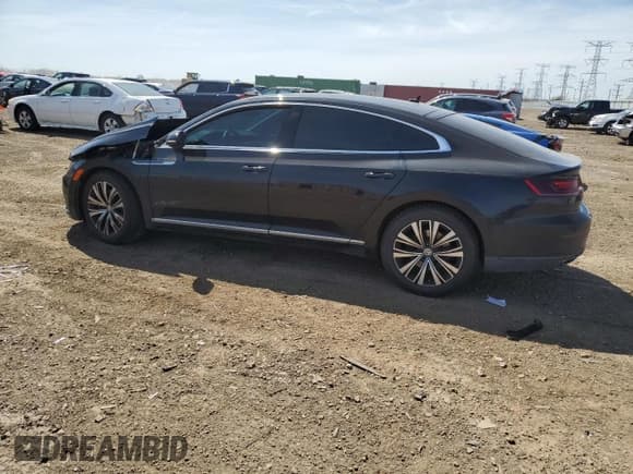 ✅ 2019 Volkswagen Arteon SE • VIN: WVWBR7AN7KE028319 • Лот: 51652055. Опубликован ранее на Copart с пробегом 85 111 миль. Бесплатный доступ к архиву аукционных продаж из США и подробный отчёт об истории автомобиля на DreamBid. Изображение 2.