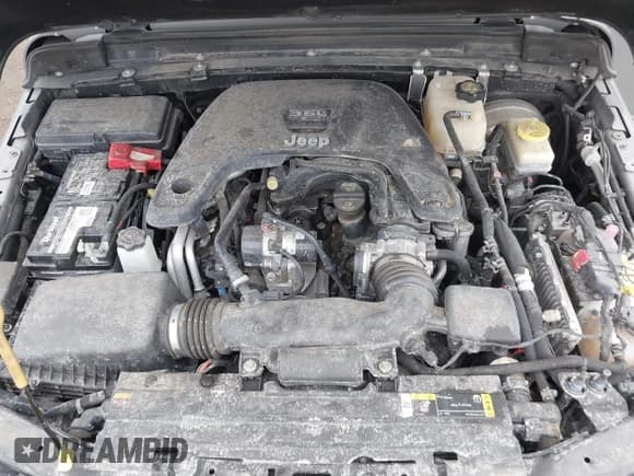 ✅ 2021 Jeep Wrangler Unlimited Sport Altitude • VIN: 1C4HJXDG1MW603784 • Lot: 41509231. Wystawiony na IAAI z przebiegiem 102 567 mil. Bezpłatny archiwum sprzedaży aukcyjnych z USA i szczegółowy raport historii pojazdu na DreamBid. Zdjęcie 10.