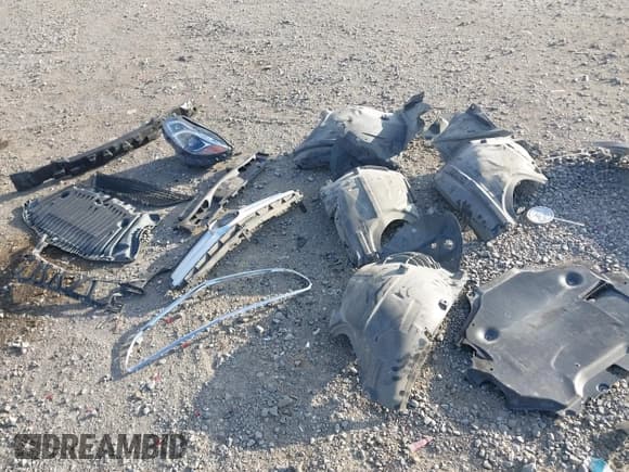 ✅ 2016 Mercedes-Benz E 350 Sport • VIN: WDDHF8JB4GB287783 • Lot: 43494781. Wystawiony na IAAI z przebiegiem 106 181 mil. Bezpłatny archiwum sprzedaży aukcyjnych z USA i szczegółowy raport historii pojazdu na DreamBid. Zdjęcie 20.