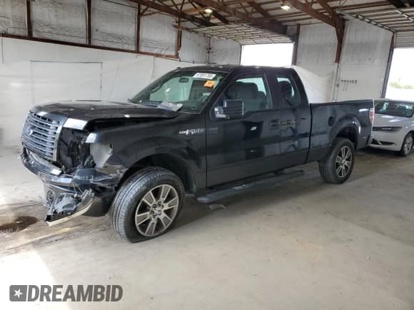 ✅ 2014 Ford F-150 XL • VIN: 1FTEX1EM4EKF71571 • Лот: 67091755. Опубликован ранее на Copart с пробегом 178 571 миль. Бесплатный доступ к архиву аукционных продаж из США и подробный отчёт об истории автомобиля на DreamBid. Изображение 1.