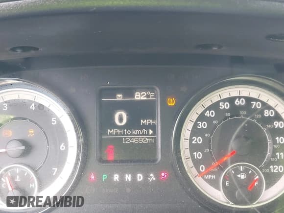 ✅ 2019 Ram 1500 Tradesman • VIN: 1C6RR6FG5KS629031 • Lot: 43515695. Wystawiony na IAAI z przebiegiem 124 692 mil. Bezpłatny archiwum sprzedaży aukcyjnych z USA i szczegółowy raport historii pojazdu na DreamBid. Zdjęcie 16.