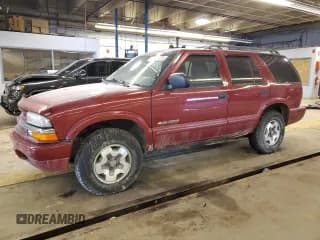 ✅ 2002 Chevrolet Blazer LS • VIN: 1GNDT13W12K100590 • Lot: 88982035. Wystawiony na Copart z przebiegiem 141 184 mil. Bezpłatny archiwum sprzedaży aukcyjnych z USA i szczegółowy raport historii pojazdu na DreamBid. Zdjęcie 1.