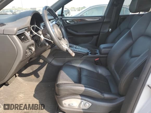 ✅ 2017 Porsche Macan • VIN: WP1AA2A51HLB09504 • Лот: 60482825. Опубликован ранее на Copart с пробегом 27 900 миль. Бесплатный доступ к архиву аукционных продаж из США и подробный отчёт об истории автомобиля на DreamBid. Изображение 7.