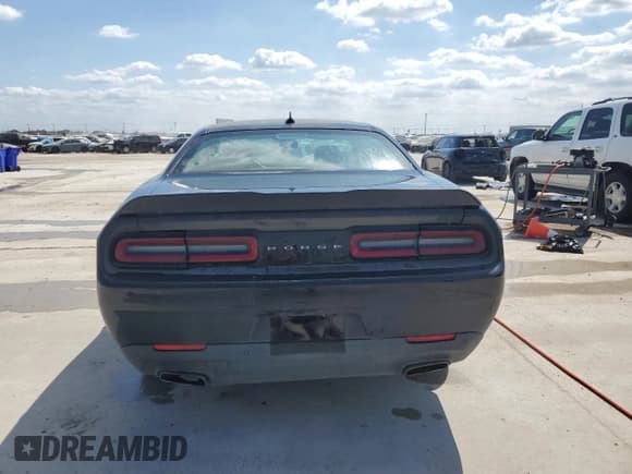 ✅ 2018 Dodge Challenger SXT Plus • VIN: 2C3CDZAG1JH183198 • Lot: 71668544. Listed on Copart with 90,216 mi. Free auction sales archive from the USA and detailed vehicle history report at DreamBid. Image 6.