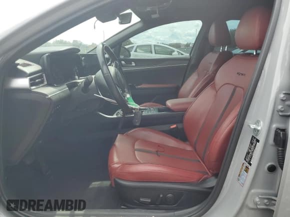 ✅ 2022 Kia K5 GT-Line • VIN: 5XXG64J28NG157091 • Lot: 81291305. Wystawiony na Copart z przebiegiem 56 258 mil. Bezpłatny archiwum sprzedaży aukcyjnych z USA i szczegółowy raport historii pojazdu na DreamBid. Zdjęcie 7.