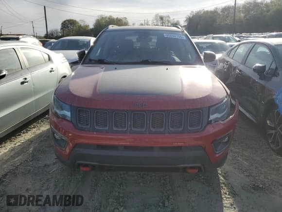 ✅ 2017 Jeep Compass Trailhawk • VIN: 3C4NJDDB7HT635267 • Lot: 89652195. Wystawiony na Copart z przebiegiem 90 285 mil. Bezpłatny archiwum sprzedaży aukcyjnych z USA i szczegółowy raport historii pojazdu na DreamBid. Zdjęcie 5.