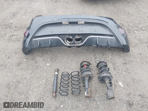 ✅ 2013 Hyundai Veloster Turbo • VIN: KMHTC6AE1DU110308 • Lot: 42259651. Wystawiony na IAAI z przebiegiem 135 379 mil. Bezpłatny archiwum sprzedaży aukcyjnych z USA i szczegółowy raport historii pojazdu na DreamBid. Zdjęcie 12.