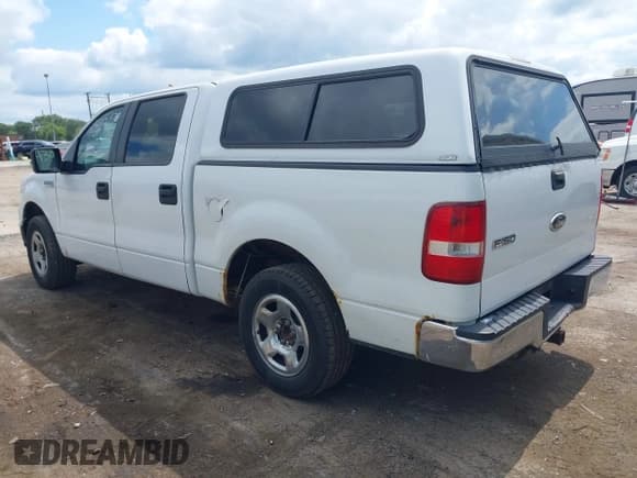 ✅ 2007 Ford F-150 XLT • VIN: 1FTRW12W97FB71592 • Lot: 43055330. Wystawiony na IAAI z przebiegiem 408 794 mil. Bezpłatny archiwum sprzedaży aukcyjnych z USA i szczegółowy raport historii pojazdu na DreamBid. Zdjęcie 3.
