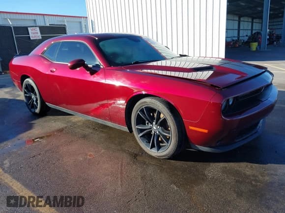 ✅ 2017 Dodge Challenger SXT Plus • VIN: 2C3CDZAG5HH633431 • Лот: 43582835. Опубликован ранее на IAAI с пробегом 140 964 миль. Бесплатный доступ к архиву аукционных продаж из США и подробный отчёт об истории автомобиля на DreamBid. Изображение 1.