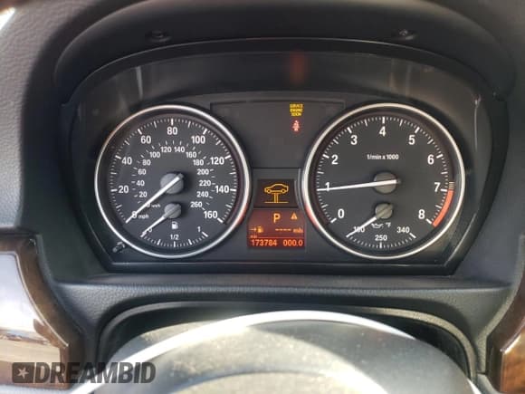 ✅ 2010 BMW 3 Series 335i • VIN: WBAPM7C55AA367228 • Лот: 85376264. Опубликован ранее на Copart с пробегом 173 784 миль. Бесплатный доступ к архиву аукционных продаж из США и подробный отчёт об истории автомобиля на DreamBid. Изображение 9.