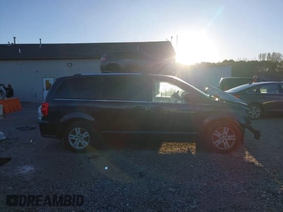 ✅ 2013 Dodge Grand Caravan Crew • VIN: 2C4RDGDGXDR781021 • Lot: 43489977. Wystawiony na IAAI z przebiegiem 116 534 mil. Bezpłatny archiwum sprzedaży aukcyjnych z USA i szczegółowy raport historii pojazdu na DreamBid. Zdjęcie 14.