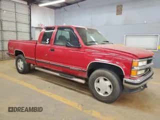 1995 Chevrolet Silverado 2500 z VIN 1GCFK29K0SE130466, wystawiony jako Copart lot #54157915 z przebiegiem 232 148 mil mil oraz Szkoda całkowita • Salvage title. Historia ofert i sprzedaży dostępna na DreamBid. Obrazek 4.
