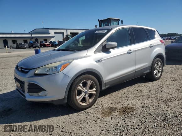 ✅ 2016 Ford Escape SE • VIN: 1FMCU0G72GUB39808 • Лот: 86872655. Опубликован ранее на Copart с пробегом 196 335 миль. Бесплатный доступ к архиву аукционных продаж из США и подробный отчёт об истории автомобиля на DreamBid. Изображение 1.
