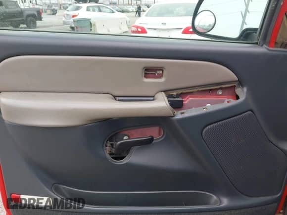 2000 Chevrolet Suburban LT с VIN 3GNFK16T4YG152972, выставлен на аукционе IAAI как лот 42171645 с пробегом Не указан миль и . История ставок и продаж доступна на DreamBid. Изображение 14.