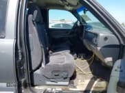 ✅ 2002 Chevrolet Suburban LT • VIN: 1GNEC16T32J304464 • Лот: 42403705. Опубликован ранее на IAAI с пробегом 202 674 миль. Бесплатный доступ к архиву аукционных продаж из США и подробный отчёт об истории автомобиля на DreamBid. Изображение 5.