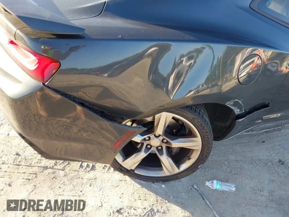 ✅ 2018 Chevrolet Camaro 2SS • VIN: 1G1FH1R7XJ0188741 • Лот: 43352801. Опубликован ранее на IAAI с пробегом 54 559 миль. Бесплатный доступ к архиву аукционных продаж из США и подробный отчёт об истории автомобиля на DreamBid. Изображение 6.