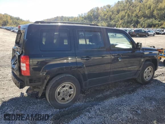 ✅ 2014 Jeep Patriot Sport • VIN: 1C4NJPBB9ED911454 • Lot: 86517465. Wystawiony na Copart z przebiegiem 145 863 mil. Bezpłatny archiwum sprzedaży aukcyjnych z USA i szczegółowy raport historii pojazdu na DreamBid. Zdjęcie 3.