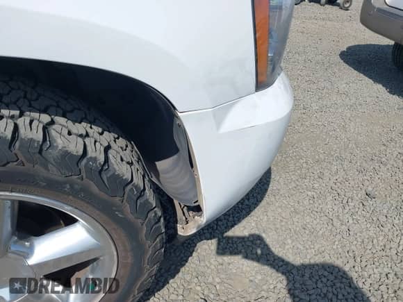 2011 Chevrolet Tahoe LTZ с VIN 1GNSKCE09BR218652, выставлен на аукционе IAAI как лот 42465658 с пробегом 199 643 миль миль и . История ставок и продаж доступна на DreamBid. Изображение 17.