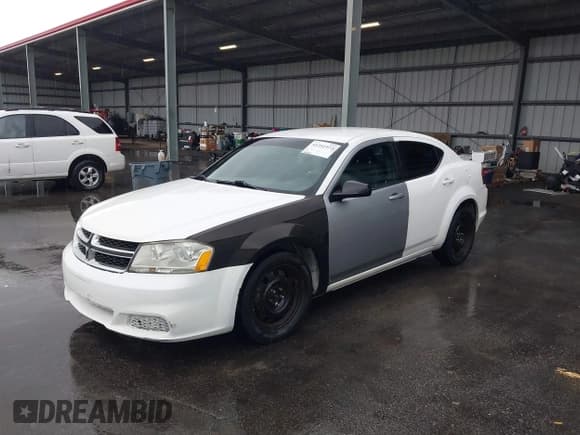 ✅ 2014 Dodge Avenger SE • VIN: 1C3CDZAB2EN215464 • Лот: 41251972. Опубликован ранее на IAAI с пробегом 136 202 миль. Бесплатный доступ к архиву аукционных продаж из США и подробный отчёт об истории автомобиля на DreamBid. Изображение 2.