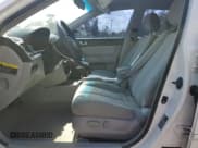 ✅ 2008 Hyundai Sonata GLS • VIN: 5NPET46C58H379940 • Лот: 45282875. Опубликован ранее на Copart с пробегом 121 114 миль. Бесплатный доступ к архиву аукционных продаж из США и подробный отчёт об истории автомобиля на DreamBid. Изображение 7.