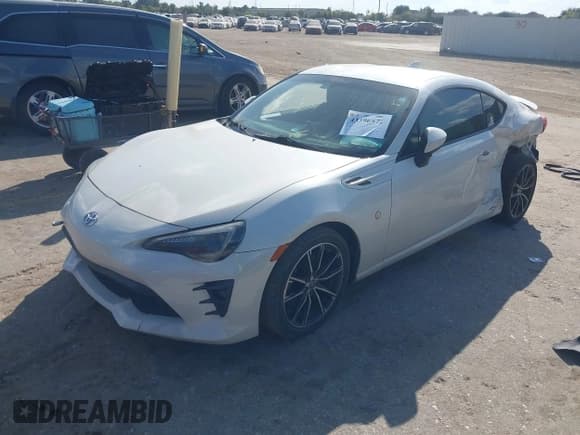✅ 2017 Toyota 86 • VIN: JF1ZNAA10H8709228 • Lot: 43396872. Listed on IAAI with 111,264 mi. Free auction sales archive from the USA and detailed vehicle history report at DreamBid. Image 2.