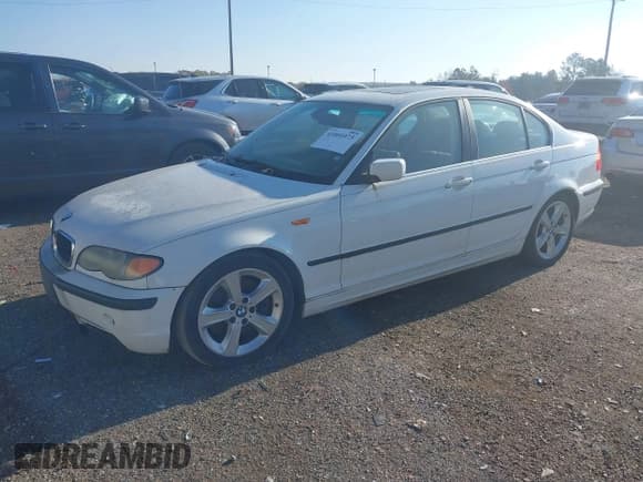 ✅ 2005 BMW 3 Series 330i • VIN: WBAEV53425KM42421 • Lot: 41001073. Listed on IAAI with 188,472 mi. Free auction sales archive from the USA and detailed vehicle history report at DreamBid. Image 2.