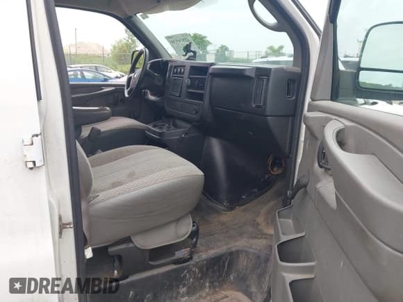 ✅ 2008 Chevrolet City Express Cargo • VIN: 1GCHG35K381121539 • Lot: 42874939. Listed on IAAI with 215,542 mi. Free auction sales archive from the USA and detailed vehicle history report at DreamBid. Image 5.