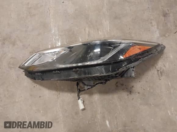 2018 Chevrolet Cruze LT z VIN 1G1BE5SM7J7234614, wystawiony jako IAAI lot #43415663 z przebiegiem 24 226 mil mil oraz . Historia ofert i sprzedaży dostępna na DreamBid. Obrazek 12.