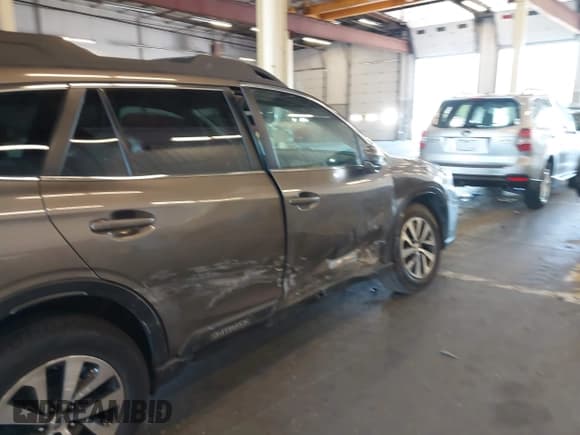 ✅ 2021 Subaru Outback Premium • VIN: 4S4BTAFCXM3126163 • Лот: 43278694. Опубликован ранее на IAAI с пробегом 88 696 миль. Бесплатный доступ к архиву аукционных продаж из США и подробный отчёт об истории автомобиля на DreamBid. Изображение 6.