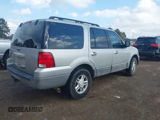 ✅ 2006 Ford Expedition Special Service • VIN: 1FMFU16596LA92199 • Lot: 43728513. Wystawiony na IAAI z przebiegiem 245 603 mil. Bezpłatny archiwum sprzedaży aukcyjnych z USA i szczegółowy raport historii pojazdu na DreamBid. Zdjęcie 4.
