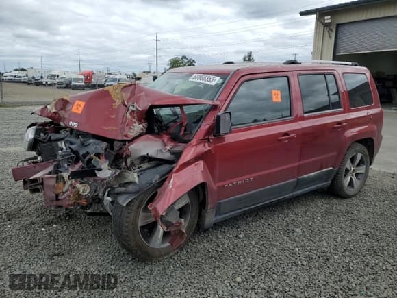 ✅ 2016 Jeep Patriot Latitude • VIN: 1C4NJPFA0GD537112 • Lot: 60866355. Wystawiony na Copart z przebiegiem Nie podano. Bezpłatny archiwum sprzedaży aukcyjnych z USA i szczegółowy raport historii pojazdu na DreamBid. Zdjęcie 1.