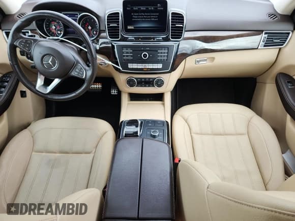 ✅ 2019 Mercedes-Benz GLE 400 • VIN: 4JGDA5GB5KB212320 • Lot: 69019445. Listed on Copart with 43,609 mi. Free auction sales archive from the USA and detailed vehicle history report at DreamBid. Image 8.
