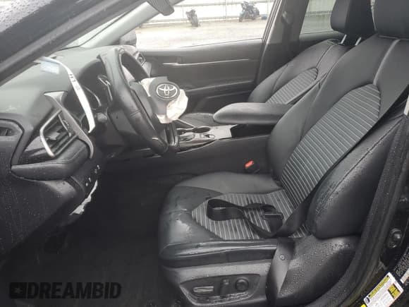 ✅ 2022 Toyota Camry Hybrid Nightshade • VIN: 4T1G31AK2NU576504 • Лот: 91945085. Опубликован ранее на Copart с пробегом 159 295 миль. Бесплатный доступ к архиву аукционных продаж из США и подробный отчёт об истории автомобиля на DreamBid. Изображение 7.