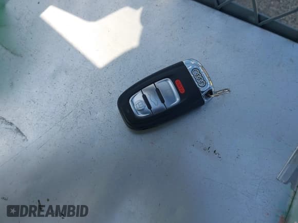 ✅ 2011 Audi Q5 Progressiv • VIN: WA1LFCFPXBA022760 • Lot: 43603741. Listed on IAAI with 93,972 mi. Free auction sales archive from the USA and detailed vehicle history report at DreamBid. Image 11.