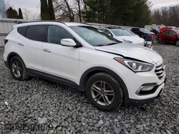 ✅ 2017 Hyundai Santa Fe 2.4L • VIN: 5XYZUDLB3HG382451 • Лот: 40291464. Опубликован ранее на Copart с пробегом 86 060 миль. Бесплатный доступ к архиву аукционных продаж из США и подробный отчёт об истории автомобиля на DreamBid. Изображение 4.