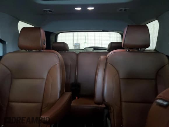 ✅ 2018 Chevrolet Traverse High Country • VIN: 1GNEVKKW4JJ112064 • Lot: 70341154. Wystawiony na Copart z przebiegiem 75 989 mil. Bezpłatny archiwum sprzedaży aukcyjnych z USA i szczegółowy raport historii pojazdu na DreamBid. Zdjęcie 10.