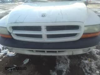 ✅ 2001 Dodge Dakota • VIN: 1B7FL26X61S165624 • Lot: 36051299. Wystawiony na IAAI z przebiegiem 204 956 mil. Bezpłatny archiwum sprzedaży aukcyjnych z USA i szczegółowy raport historii pojazdu na DreamBid. Zdjęcie 6.