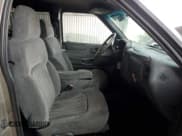 ✅ 2002 Chevrolet S-10 LS • VIN: 1GCDT19WX28203312 • Лот: 50012275. Опубликован ранее на Copart с пробегом 253 514 миль. Бесплатный доступ к архиву аукционных продаж из США и подробный отчёт об истории автомобиля на DreamBid. Изображение 7.