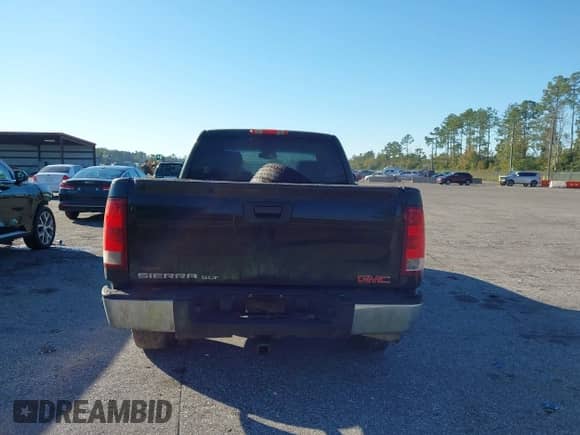 2013 GMC Sierra 1500 with VIN 1GTR1WE04DZ305597, listed as a IAAI auction lot 43610833 with 225,625 mi miles and . Bid and sale history available at DreamBid. Image 16.