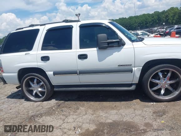 ✅ 2003 Chevrolet Tahoe LS • VIN: 1GNEC13Z73R176239 • Lot: 42660496. Listed on IAAI with 290,107 mi. Free auction sales archive from the USA and detailed vehicle history report at DreamBid. Image 13.