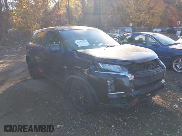 ✅ 2020 Mitsubishi Outlander ES • VIN: JA4AR3AUXLU031065 • Lot: 40655265. Listed on IAAI with 94,138 mi. Free auction sales archive from the USA and detailed vehicle history report at DreamBid. Image 1.