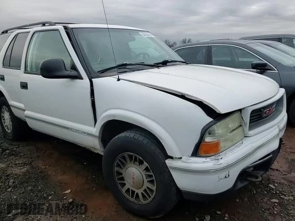 ✅ 1998 GMC Jimmy SLS • VIN: 1GKDT13W9W2506846 • Lot: 84854964. Listed on Copart with 151,051 mi. Free auction sales archive from the USA and detailed vehicle history report at DreamBid. Image 10.