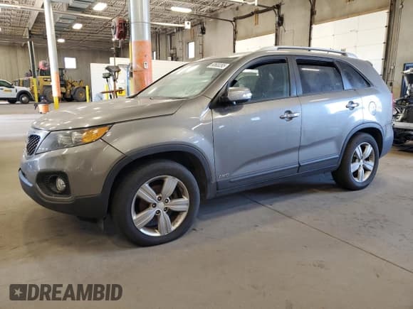 ✅ 2013 Kia Sorento EX • VIN: 5XYKUDA25DG384586 • Lot: 90600395. Listed on Copart with Not provided. Free auction sales archive from the USA and detailed vehicle history report at DreamBid. Image 1.
