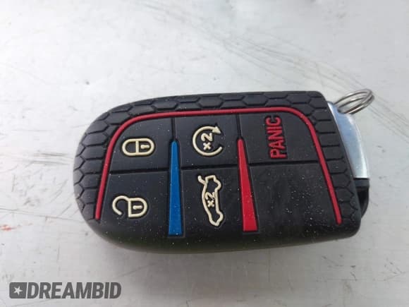 ✅ 2015 Dodge Challenger SXT Plus • VIN: 2C3CDZBG3FH895668 • Лот: 43347502. Опубликован ранее на IAAI с пробегом 100 318 миль. Бесплатный доступ к архиву аукционных продаж из США и подробный отчёт об истории автомобиля на DreamBid. Изображение 11.