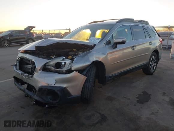 ✅ 2016 Subaru Outback Limited • VIN: 4S4BSENC7G3360101 • Lot: 43722557. Wystawiony na IAAI z przebiegiem 214 983 mil. Bezpłatny archiwum sprzedaży aukcyjnych z USA i szczegółowy raport historii pojazdu na DreamBid. Zdjęcie 2.