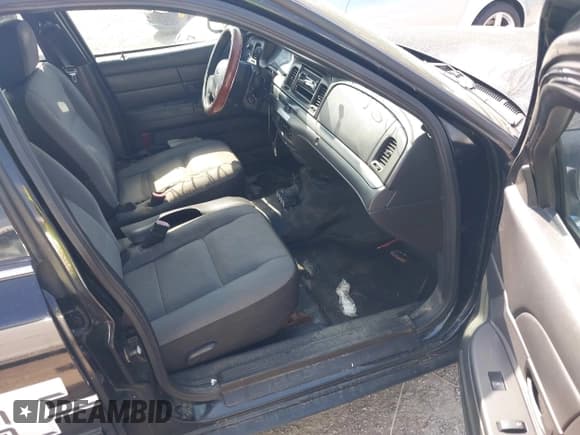 ✅ 2010 Ford Police Interceptor • VIN: 2FABP7BV3AX143703 • Лот: 42005604. Опубликован ранее на IAAI с пробегом 93 009 миль. Бесплатный доступ к архиву аукционных продаж из США и подробный отчёт об истории автомобиля на DreamBid. Изображение 5.