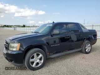 ✅ 2010 Chevrolet Avalanche LS • VIN: 3GNVKEE08AG295441 • Lot: 66998535. Wystawiony na Copart z przebiegiem 208 575 mil. Bezpłatny archiwum sprzedaży aukcyjnych z USA i szczegółowy raport historii pojazdu na DreamBid. Zdjęcie 1.